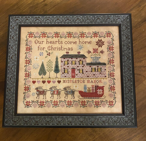 MISTLETOE MANOR SAMPLER AND SMALLS