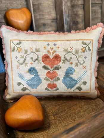 Folk Birds Pincushion and Pouch1